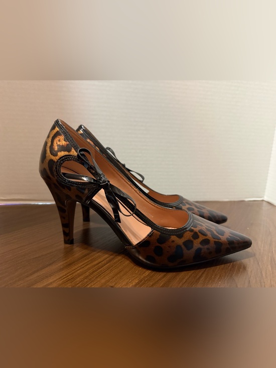 Paolo Shoes - Linea Paolo Pointe Leopard Patent Leather Pointed Toe Pumps Size 9.5